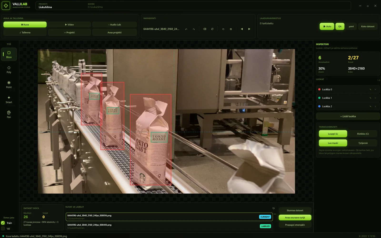 Annotation Studio -käyttöliittymä, jossa tuotantolinjan kohteita merkitään rajauslaatikoilla